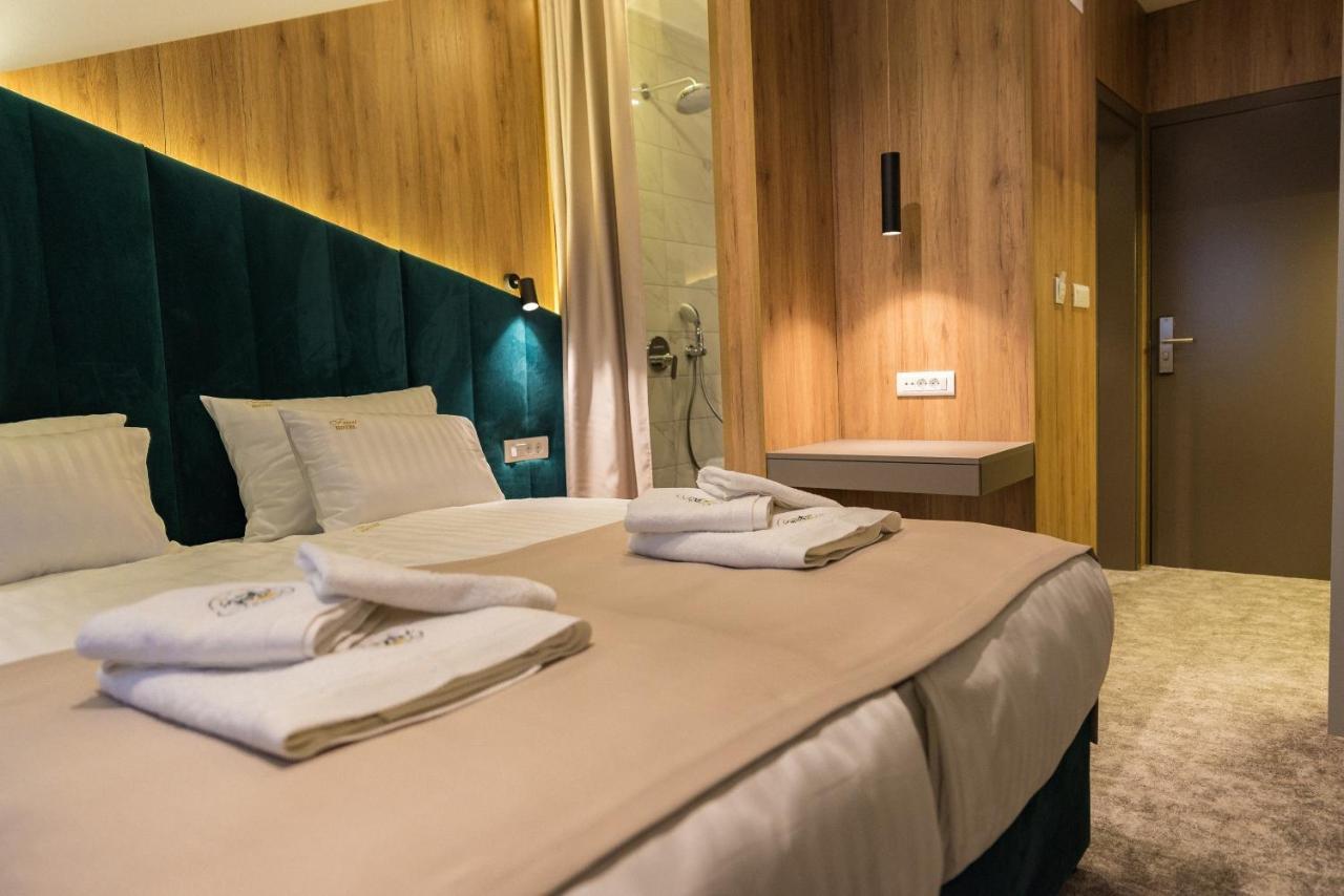 Hotel Forest Pale Extérieur photo