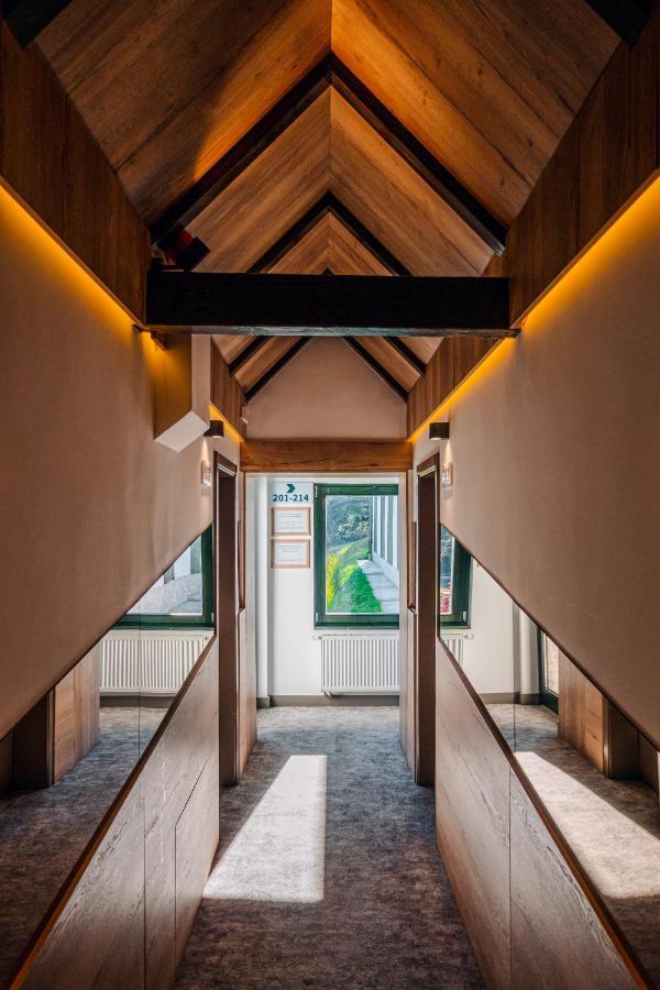 Hotel Forest Pale Extérieur photo